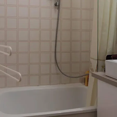 Lägenhet Location T2 + Avec Parking, Centre, Proche - Fr-1-803-19 Le Lavandou